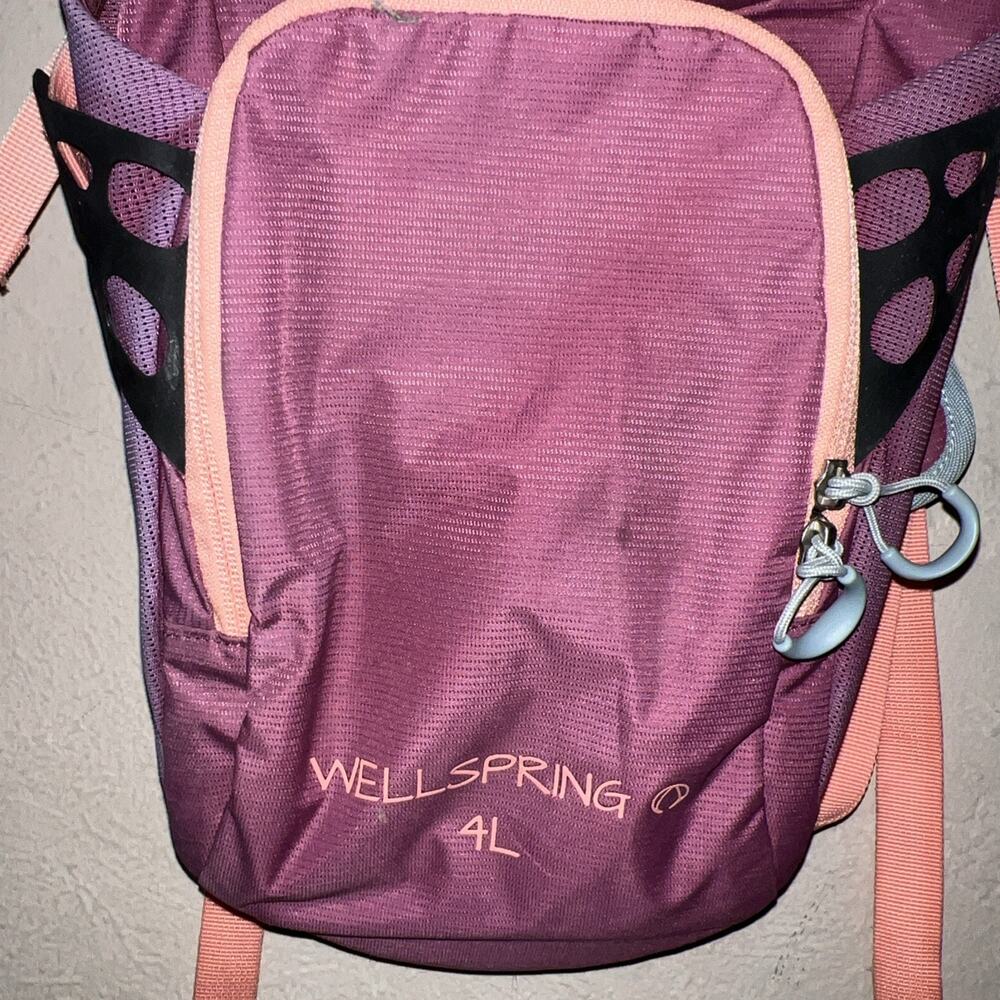 Hiking Day Pink Backpack. Ascend Current 4L hydration Pack. No Water Bladder - Picture 3 of 8